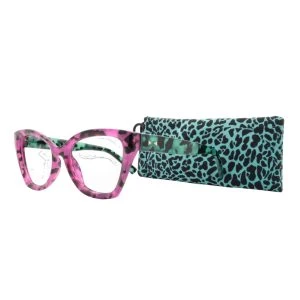 Augenstolz Fertiglesebrille Koiok Daar – Cat-Eye-Lesebrille mit pink-grünem Leopardenmuster, daneben aufgestelltes türkises gemustertes Etui
