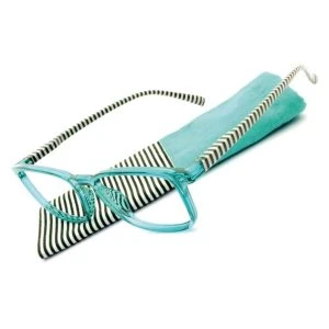 Augenstolz Fertiglesebrille Vertica Green – Lesebrille mit transparent türkisem Rahmen und schwarz-weiß gestreiften Bügeln, schräg auf türkis-gestreiftem Etui liegend