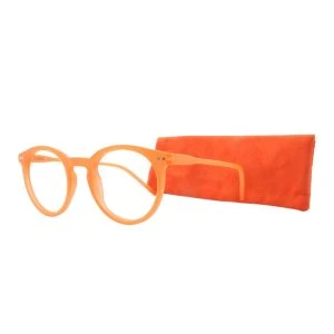 Augenstolz Fertiglesebrille Farbig Orange – runde Lesebrille mit transparentem orangem Rahmen, daneben aufgestelltes orangefarbenes Etui