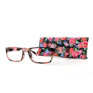 Augenstolz Fertiglesebrille Blumig Rom – eckige Lesebrille mit Rahmen im bunten Blumenmuster, daneben aufgestelltes Etui mit pink-rotem Blumenmuster auf schwarzem Grund