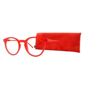 Augenstolz Fertiglesebrille Farbig Rot – runde Lesebrille mit transparentem rotem Rahmen, daneben aufgestelltes rotes Etui